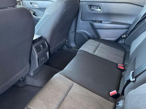 Used 2025 Nissan Rogue SV AWD/4WD image 26