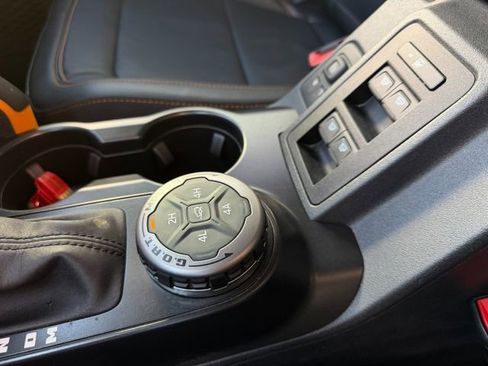 Used 2023 Ford Bronco Badlands image 36