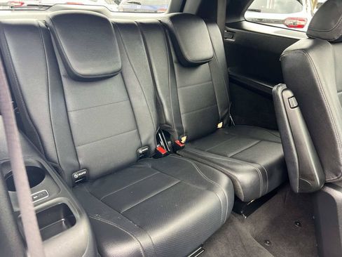 Used 2021 Mercedes-Benz GLS 450 4MATIC image 39