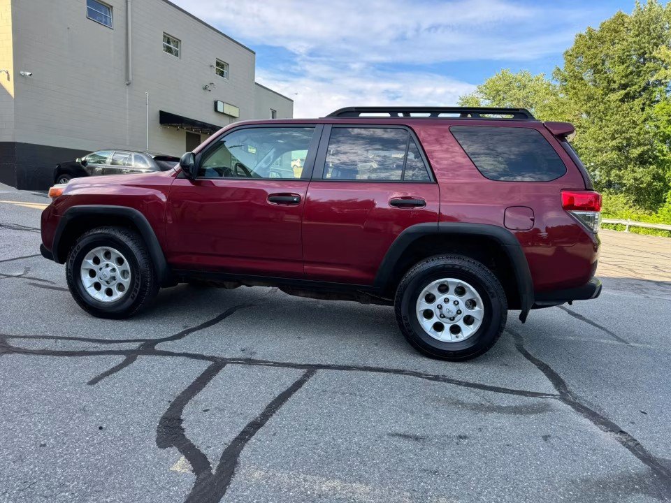 Used 2013 Toyota 4Runner Trail AWD/4WD image 9