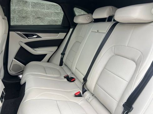 New 2025 Jaguar F-PACE R-Dynamic S image 13