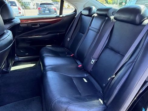 Used 2012 Lexus LS 460 L w/ Luxury Value Edition RWD image 18