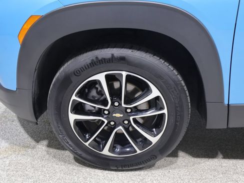 Used 2025 Chevrolet TrailBlazer LT AWD/4WD image 8