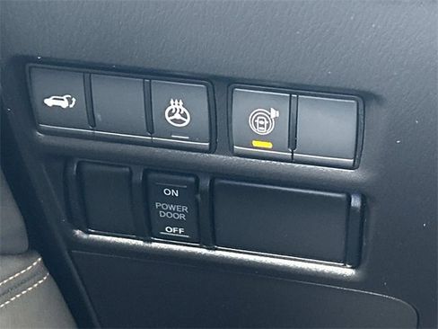 Used 2024 Nissan Armada Platinum w/ Captain's Chairs Package image 30