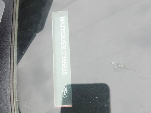 Used 2020 Ford EcoSport SE image 3