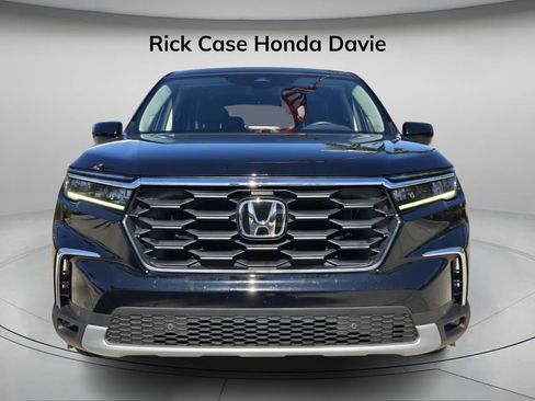 Used 2025 Honda Pilot EX-L image 5