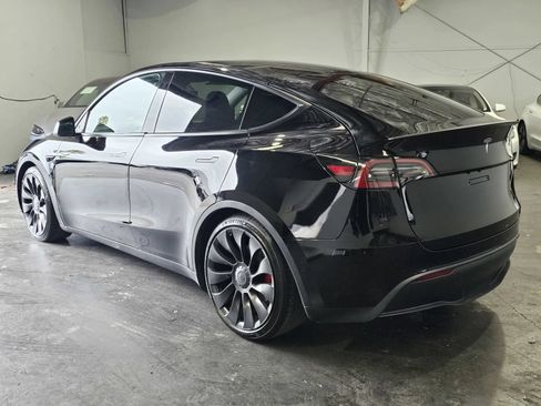 Used 2021 Tesla Model Y Performance AWD/4WD image 2
