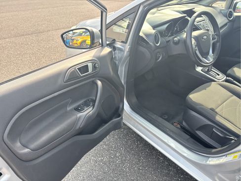 Used 2016 Ford Fiesta SE FWD image 8