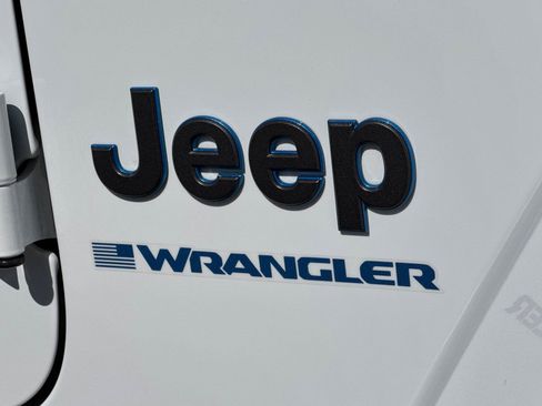 Used 2024 Jeep Wrangler Unlimited AWD/4WD image 48