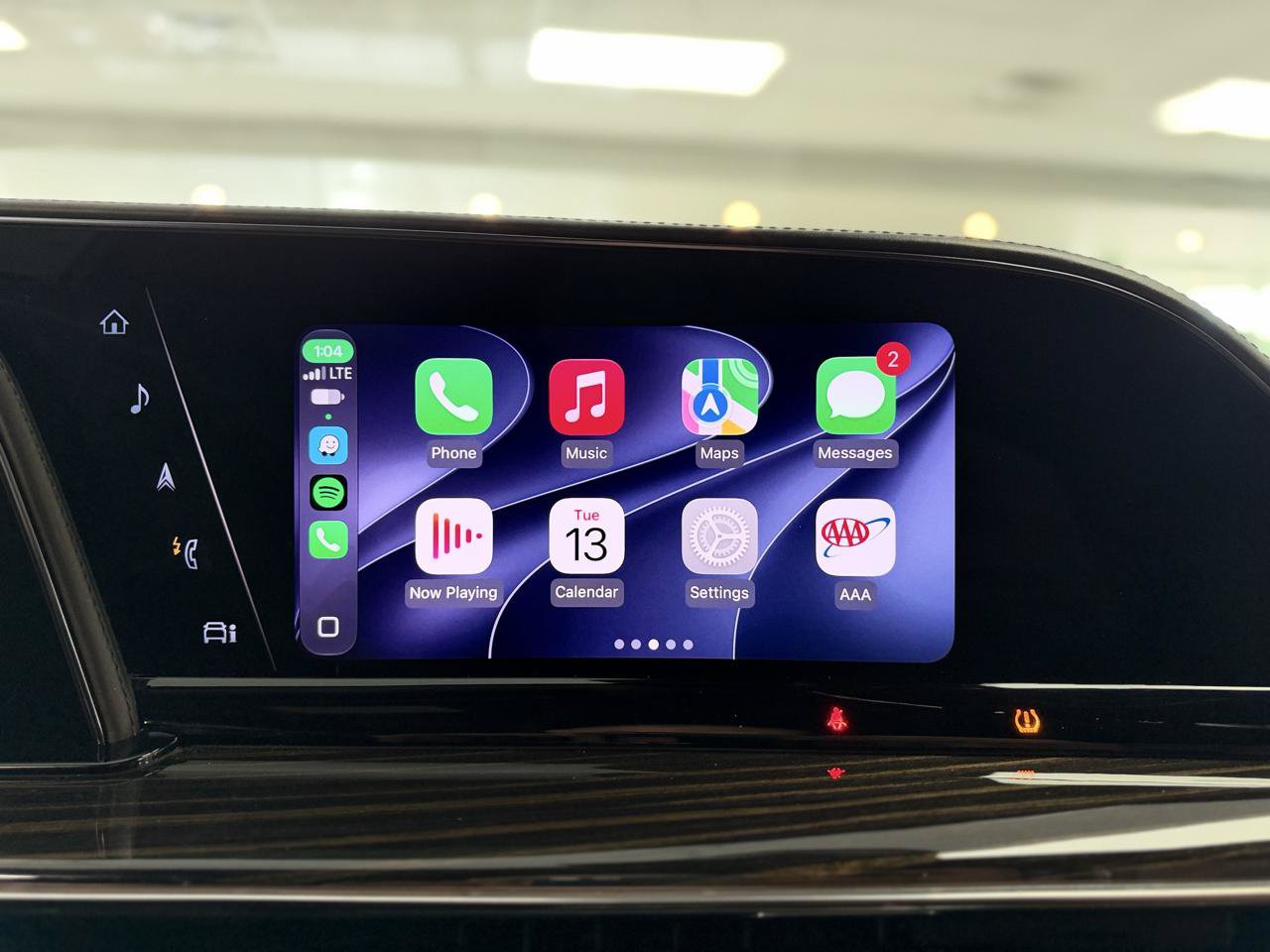 Used 2021 Cadillac Escalade ESV Sport AWD/4WD image 18