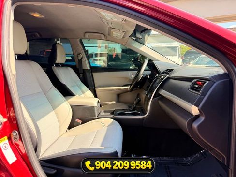 Used 2017 Toyota Camry SE FWD image 32