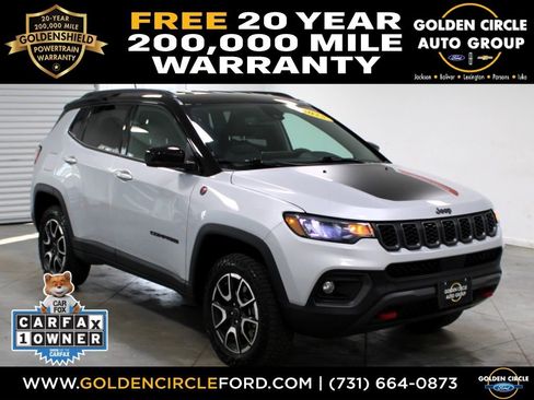 Used 2025 Jeep Compass Trailhawk AWD/4WD image 1