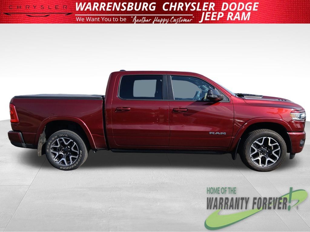 Used 2025 RAM 1500 Laramie AWD/4WD image 3