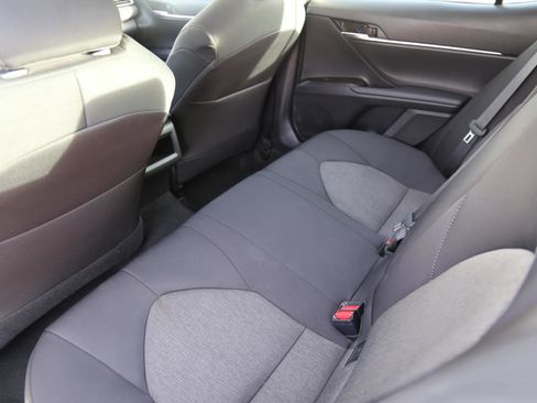 Used 2021 Toyota Camry LE image 21