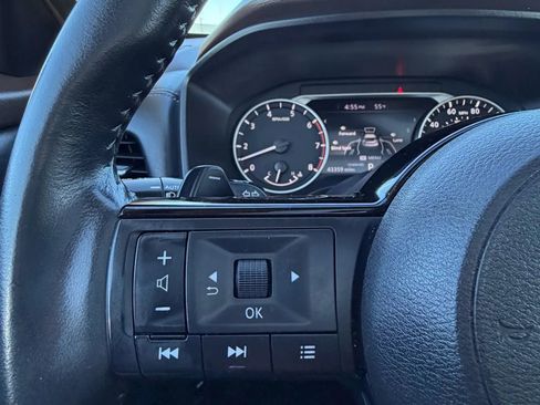 Used 2023 Nissan Rogue SV w/ SV Premium B Package image 14