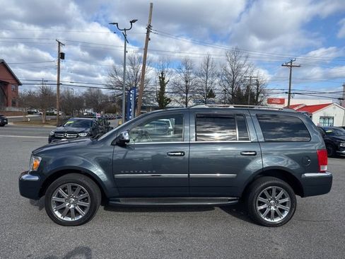 Used 2008 Chrysler Aspen Limited image 7