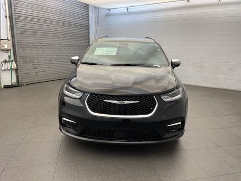 New 2026 Chrysler Pacifica Pinnacle FWD image 6