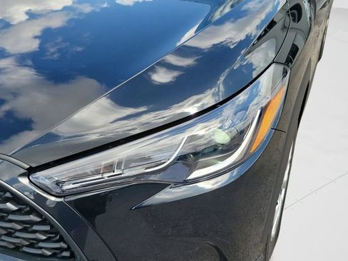 Used 2025 Toyota Corolla Cross L FWD image 23
