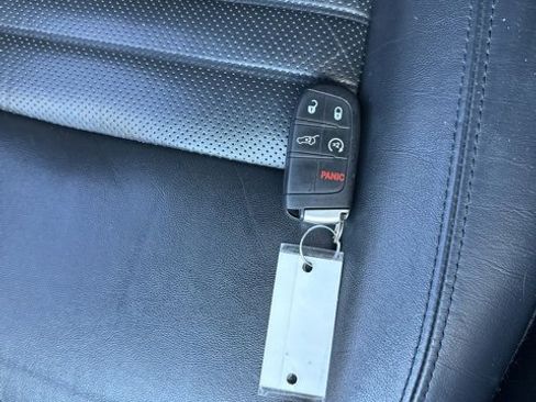 Used 2020 Jeep Grand Cherokee Limited X image 32