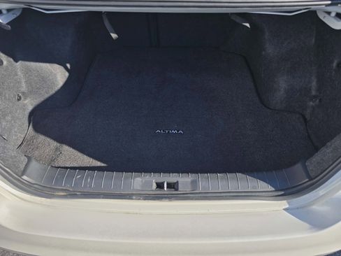 Used 2017 Nissan Altima 2.5 SV w/ Convenience Package image 5