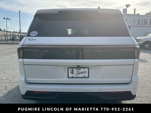 New 2026 Lincoln Navigator L Black Label AWD/4WD image 6