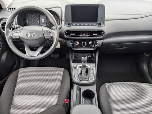 Used 2023 Hyundai Kona SE image 11