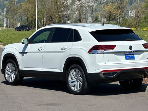 Used 2022 Volkswagen Atlas Cross Sport SE AWD/4WD image 5