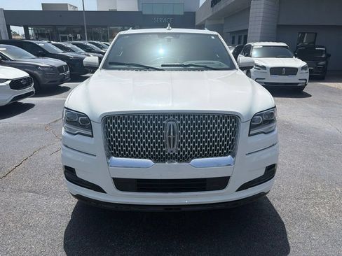 Used 2023 Lincoln Navigator Reserve AWD/4WD image 8