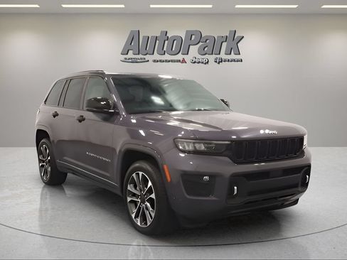Certified 2023 Jeep Grand Cherokee Overland AWD/4WD image 3