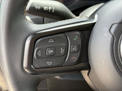 Used 2024 Jeep Wrangler Unlimited Sport AWD/4WD image 17