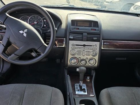 Used 2009 Mitsubishi Galant ES image 9