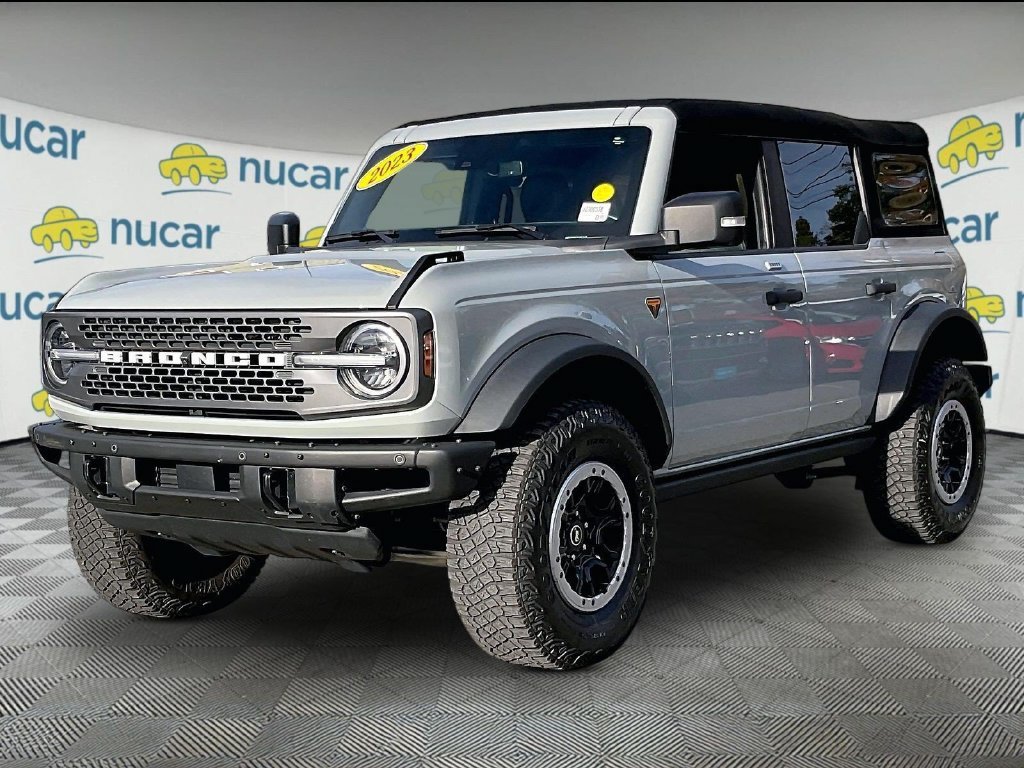 Used 2023 Ford Bronco Badlands AWD/4WD image 3