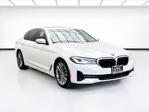 Used 2021 BMW 530i w/ Convenience Package RWD image 3