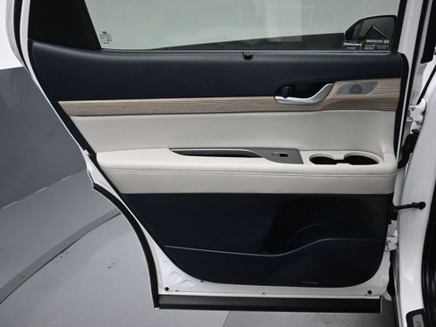 Used 2022 Hyundai Palisade Limited FWD image 34