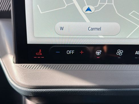 Used 2025 Ford Maverick Lobo image 21