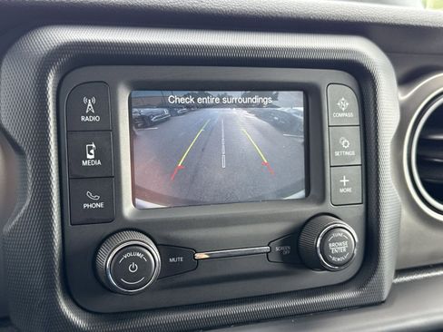 Used 2019 Jeep Wrangler Unlimited Sport S AWD/4WD image 19