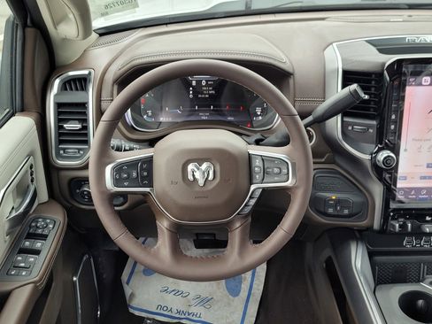 New 2026 RAM 2500 Laramie AWD/4WD image 9