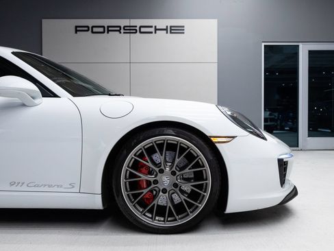 Certified 2018 Porsche 911 Carrera S RWD image 11