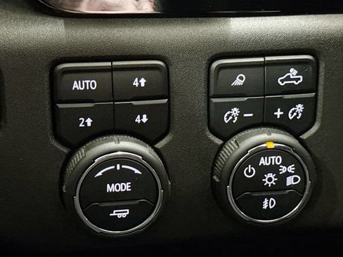 Used 2024 Chevrolet Silverado 1500 High Country w/ Midnight Edition AWD/4WD image 11