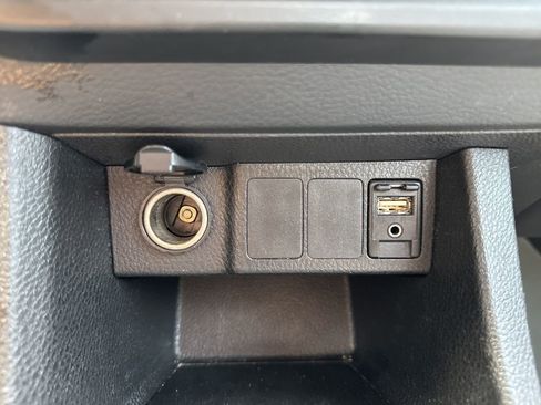 Used 2014 Toyota Corolla LE image 22