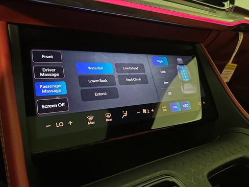 Used 2024 Jeep Wagoneer Launch Edition image 29