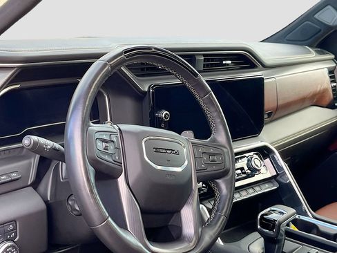 Used 2024 GMC Sierra 1500 Denali Ultimate AWD/4WD image 9