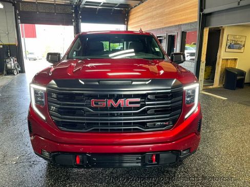 Used 2024 GMC Sierra 1500 AT4 w/ AT4 Preferred Package AWD/4WD image 3