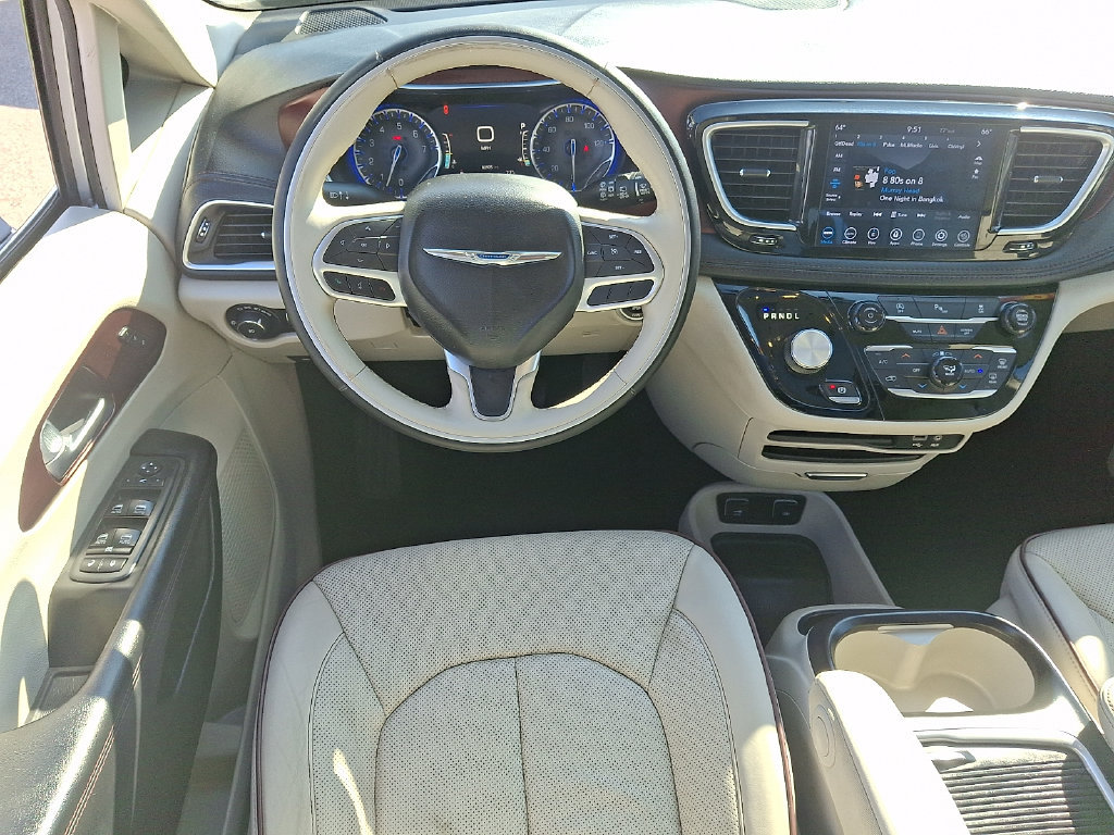 Certified 2020 Chrysler Pacifica Limited FWD image 11