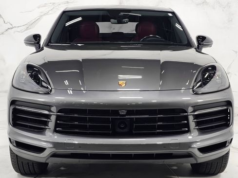 Used 2022 Porsche Cayenne Coupe AWD/4WD image 6