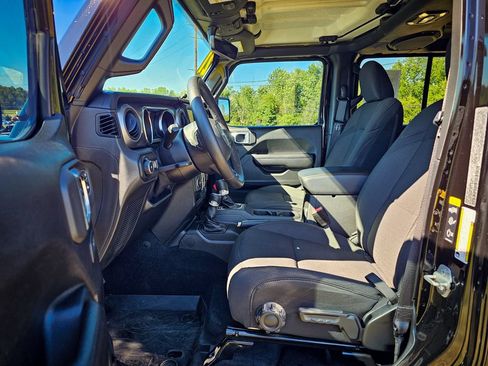 Used 2021 Jeep Wrangler Unlimited Sport AWD/4WD image 10