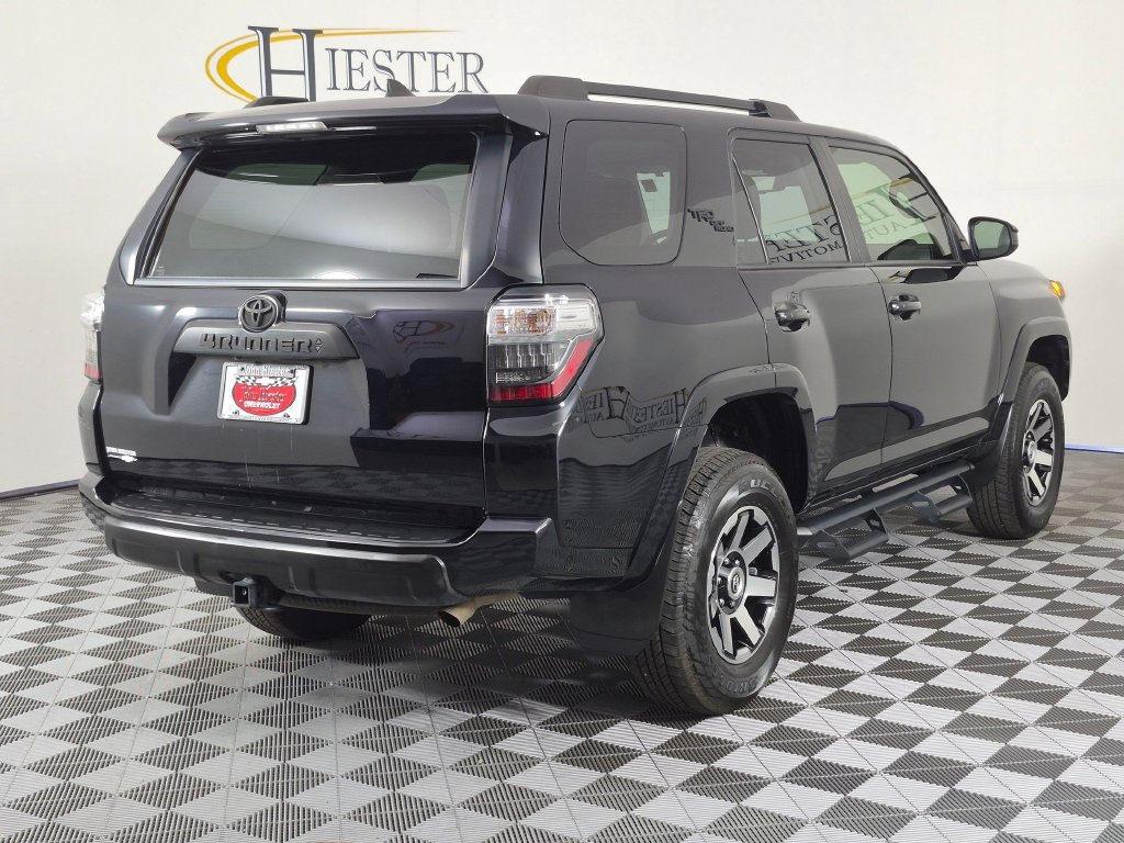 Used 2021 Toyota 4Runner TRD Off-Road AWD/4WD image 7