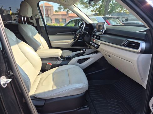 Used 2020 Kia Telluride S AWD/4WD image 31