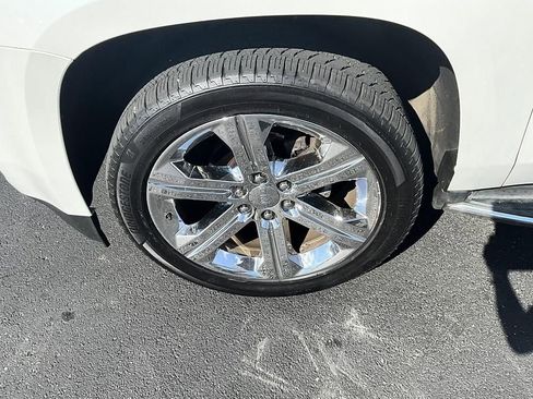 Used 2018 GMC Yukon Denali w/ Open Road Package AWD/4WD image 11