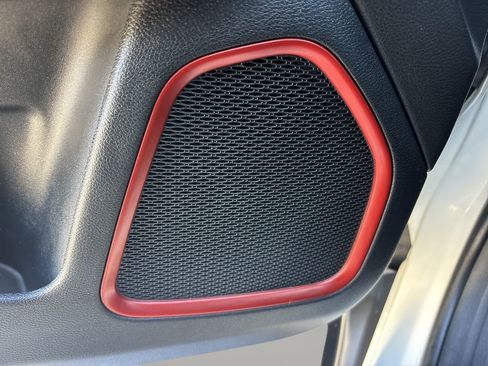 Used 2019 Jeep Compass Trailhawk w/ Cold Weather Group image 19